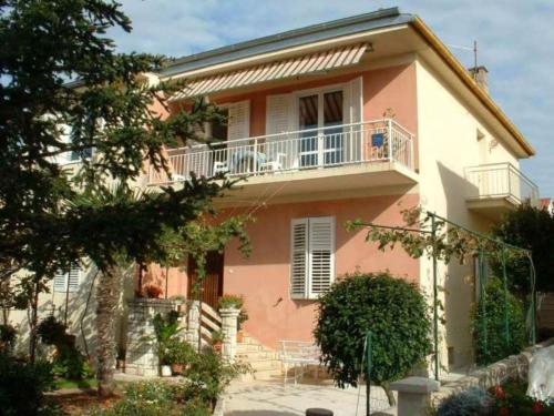 Apartment App žardin mit Balkon by Interhome