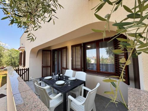 Apartment Apartment Dunato I- by Interhome
