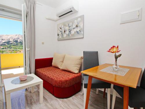 Apartment Modern eingerichtete Apartment für 2 Personen- Klimatisiert- freie Parkplatz un by Interhome