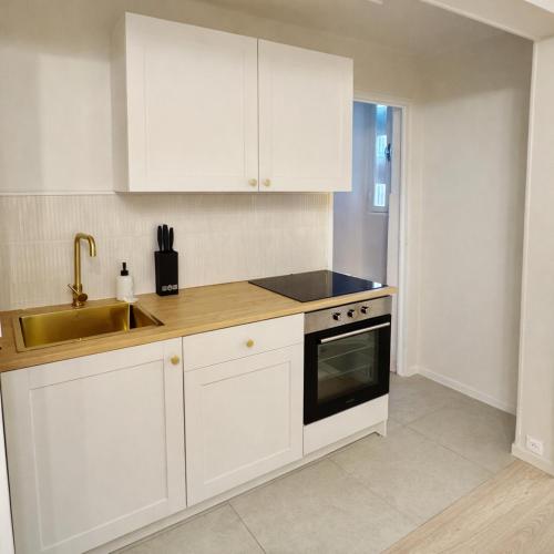 Modern Chic Apartment, Heart of Antibes