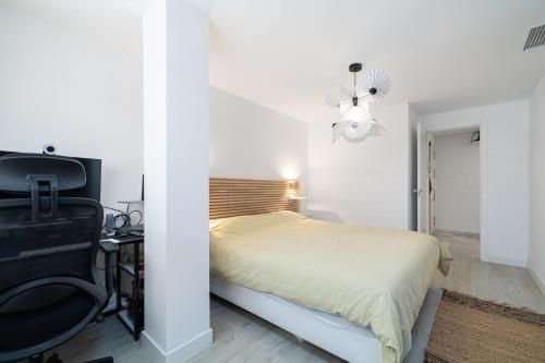 City Center Beach Access Apartment With Style