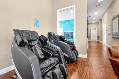Charming Oasis with King Bed Close to Disney 4BR photo 27