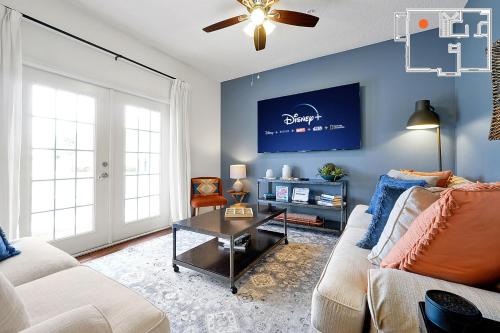 Charming Oasis with King Bed Close to Disney 4BR photo 36