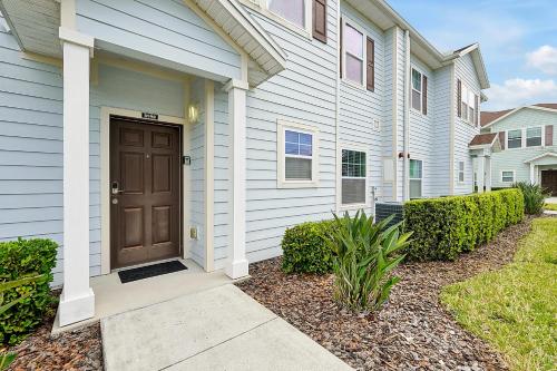 Charming Oasis with King Bed Close to Disney 4BR photo 5