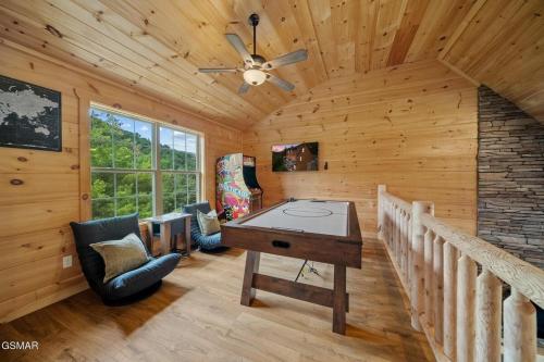 Cabin in Sevierville photo 10
