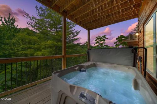 Cabin in Sevierville photo 22