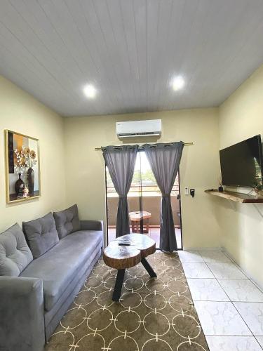 Departamento Amoblado en pleno Centro Hohenau