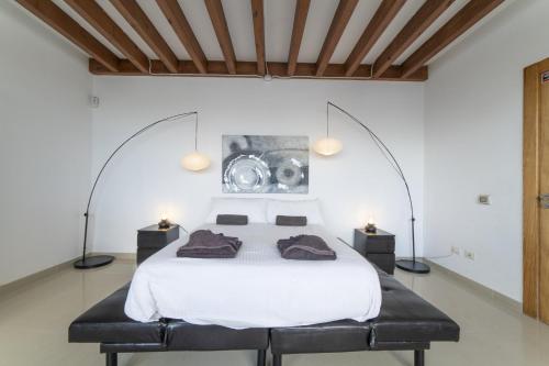 Excellent Playa Blanca Villa 4 Bedrooms Villa Mestana Modern Interiors