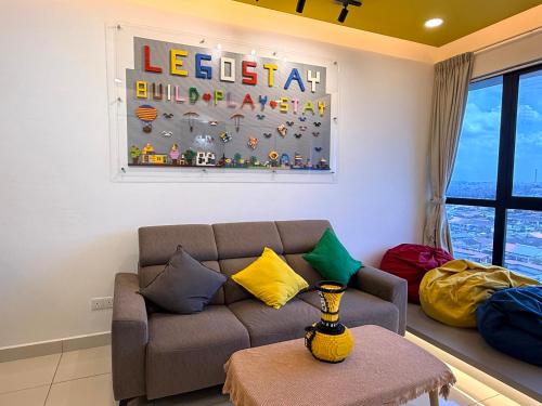 Midvalley southkey Mosaic LeGoSTAY Build Play Stay JB CIQ 2BR8PAX