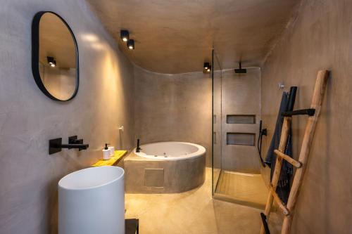 IoTa Monocave by Thireon photo 3