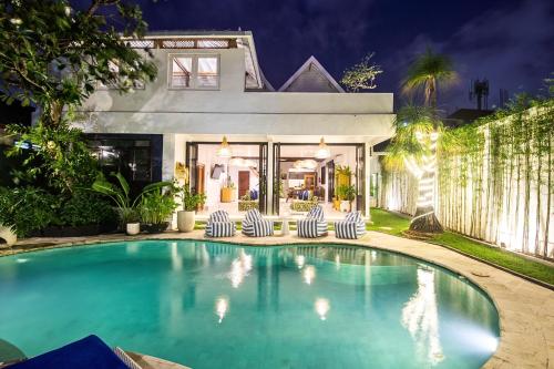 Monroe 3BR Luxury Villa Seminyak with Concierge Netflix Private Pool 900m to Beach