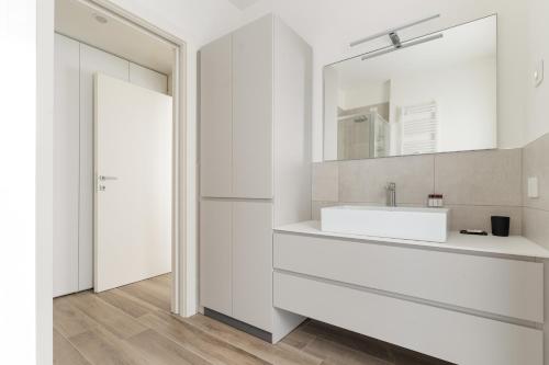 GuestHost - Modern Apartments In Milano Moscova
