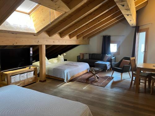 Ferienwohnungen Chesa Arsa by Albana Hotel