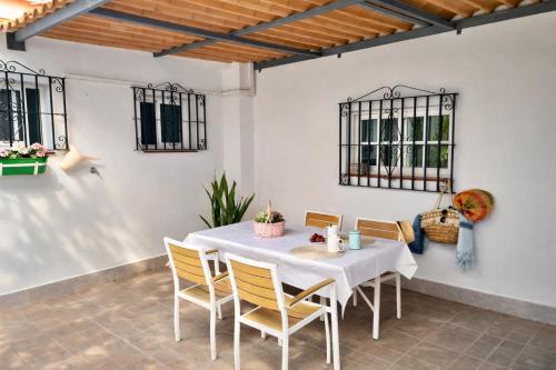 Casa Huelin - Apartamento y Loft, Playa 200m, Patio Privado, Centro Málaga