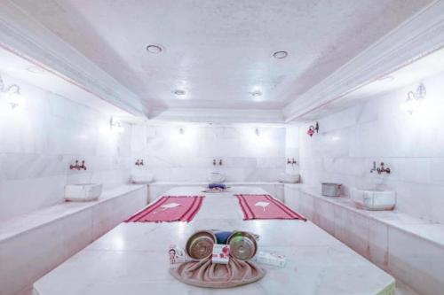 a room with an octopus in the middle of the room at Alder Garden Resort -Ultra All Inclusive in Kemer