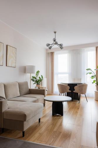 Hetmańska SuperApart Bulwary Park apartment with 2 balconies