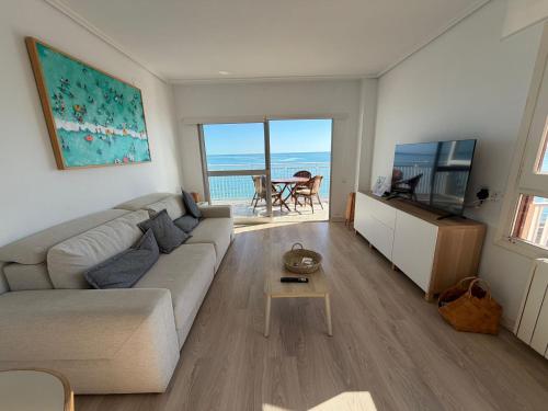 Exclusivo ático en primera línea del mar