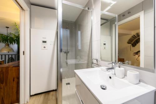 ALG310B - Amplio y moderno Loft con terraza privada en Madrid - Alquiler temporal