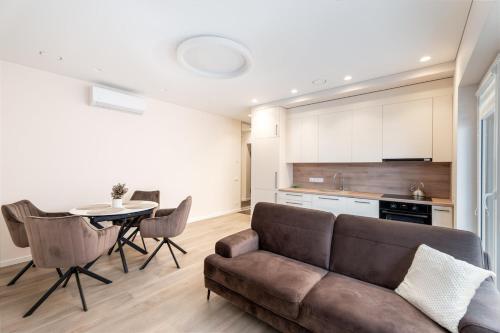 Foto Modern Apartment next to Kaunas Clinics 1