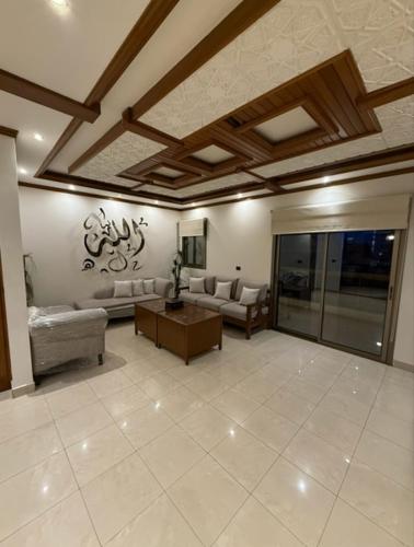 Bright Sea-View Stay in Ain El Mreisseh