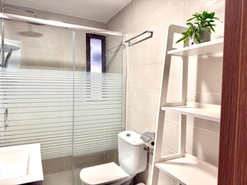 Spacious 2-bedroom & 2-bathroom Apartment at Gemelos 2
