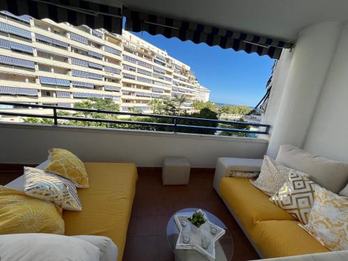 Marbella Piso en casco junto a playa Piscina in summer season