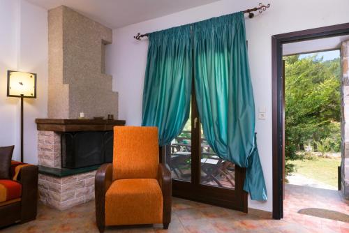 Gallery image of Menir Luxury Apartments in Prinos