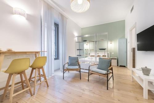 Easylife - Milan - Pergola 5 - Isola