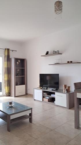 Lagos Vibes spacious 2 bedroom flat with terraces and pool