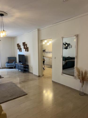 Airy apartment-Thessaloniki Oikies Olga
