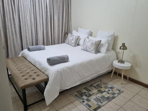 Serene Apartment at Arlington with power backup