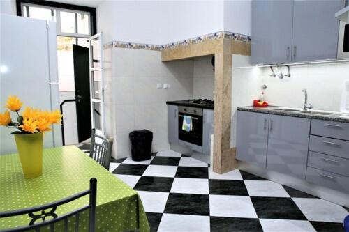 Quarto Black