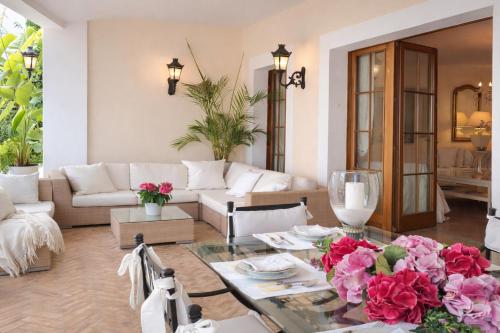 Noctua villa luxury paraíso estepona 001