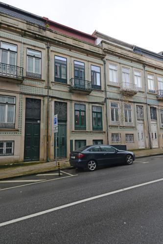 Bright Cedofeita Flat with Balcony