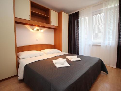 Apartment Modern eingerichtete Apartment für 4 Personen ideal für Famillien mit Kinder im by Interhome