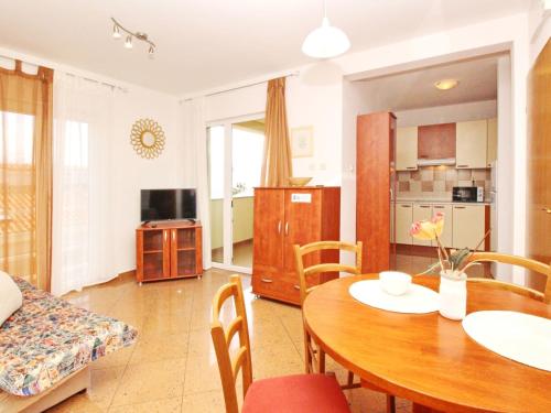 Apartment in Baška mit Eigenem Balkon by Interhome