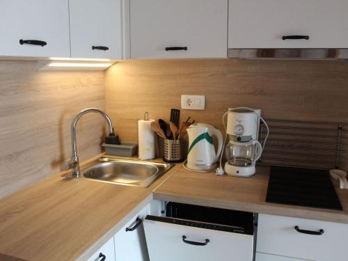 Apartment Wohnung in toller Lage- 50m vom Strand entfernt by Interhome