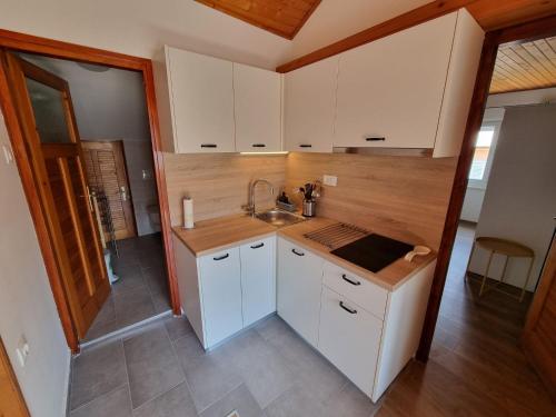 Apartment Wohnung in toller Lage- 50m vom Strand entfernt by Interhome