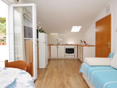 Apartment C- Silvija Bs by Interhome