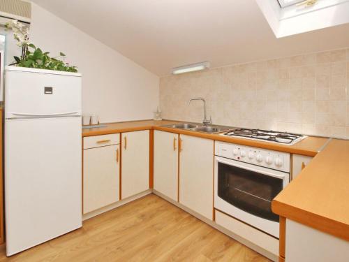 Apartment C- Silvija Bs by Interhome