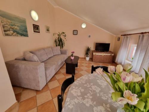 Apartment Wohnung mit Balkon- tolle Lage by Interhome
