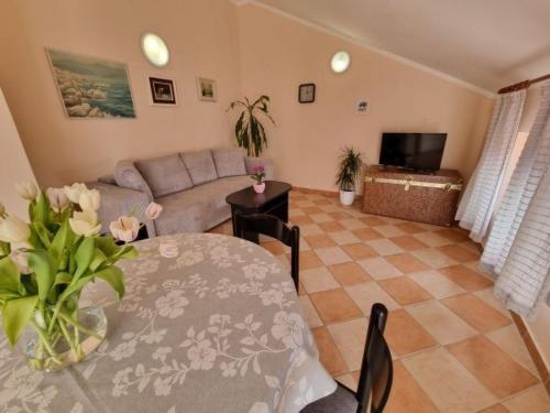 Apartment Wohnung mit Balkon- tolle Lage by Interhome