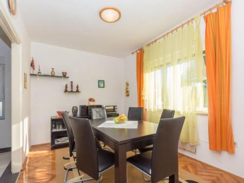 Apartment Wohnung in Crikvenica mit Grill und Terrasse by Interhome