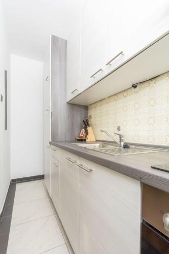 Apartment Wohnung in Crikvenica mit Grill und Terrasse by Interhome