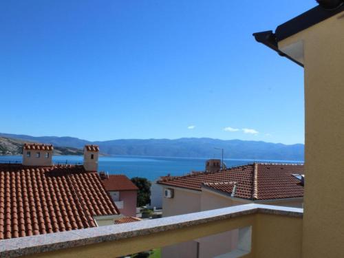 Apartment Wohnung in Baška mit Eigenem Balkon by Interhome