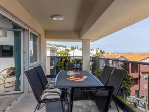 Apartment Modernes Apartment in Crikvenica mit Gemeinschaftspool by Interhome