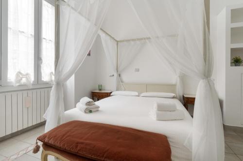 Charming Apartment near M1 Loreto and Iconic Tram 1 to City Center