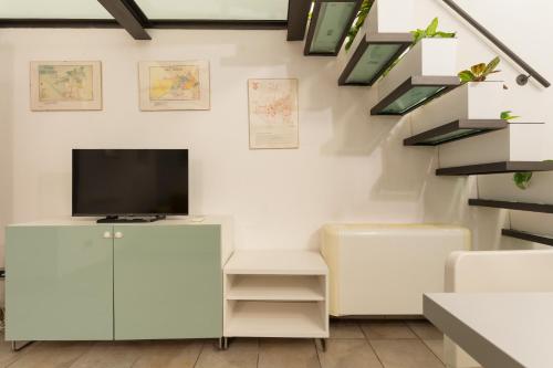 Charming Apartment near M1 Loreto and Iconic Tram 1 to City Center