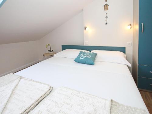 Apartment C- Silvija Senj by Interhome