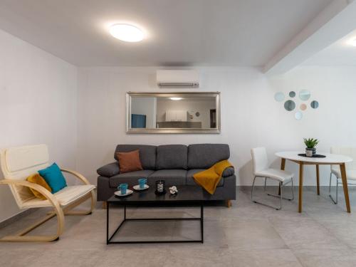 Apartment Modernes Apartment in Crikvenica mit Gemeinschaftspool by Interhome